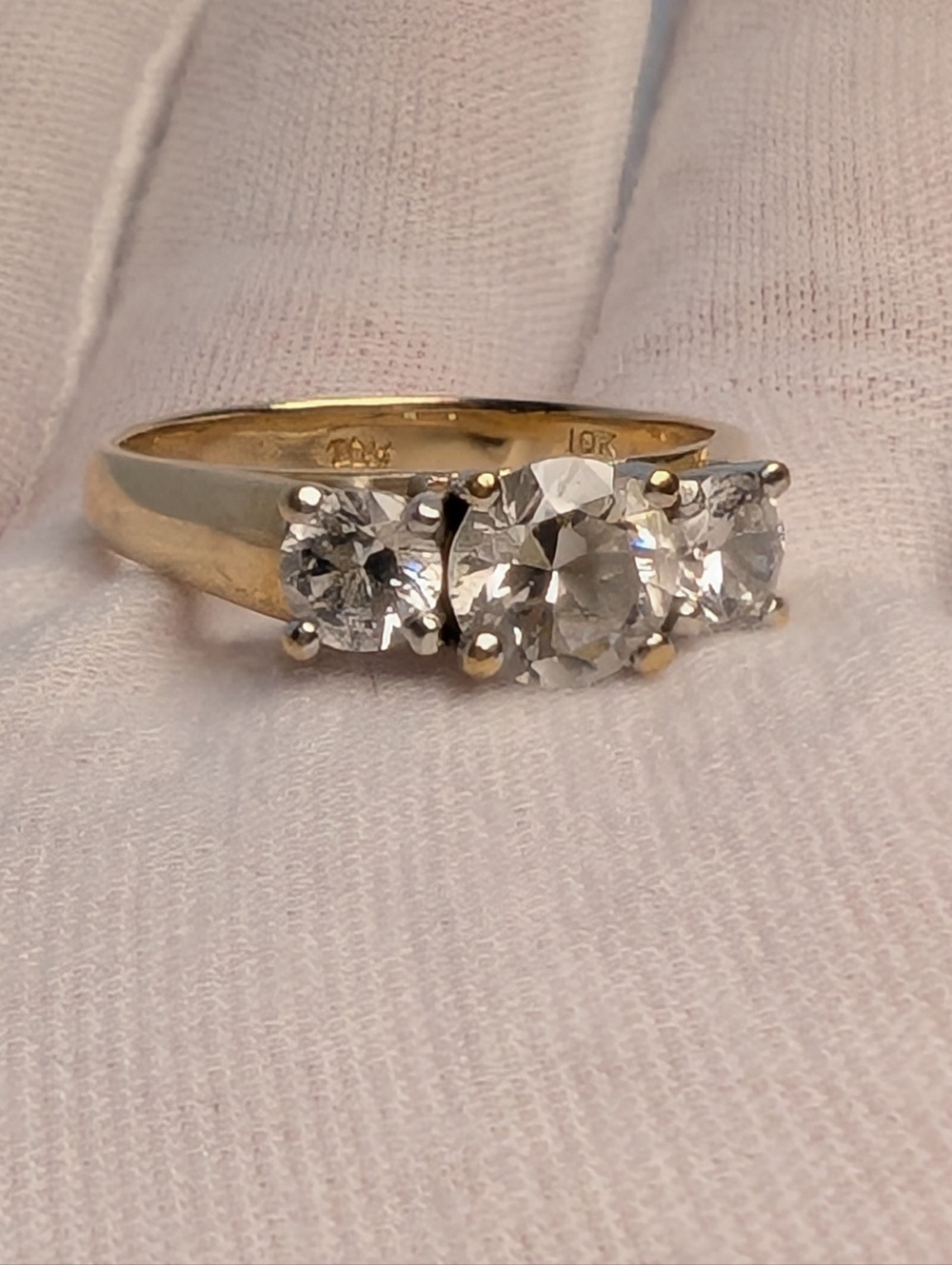 10k Gold Cubic Zirconia Ring